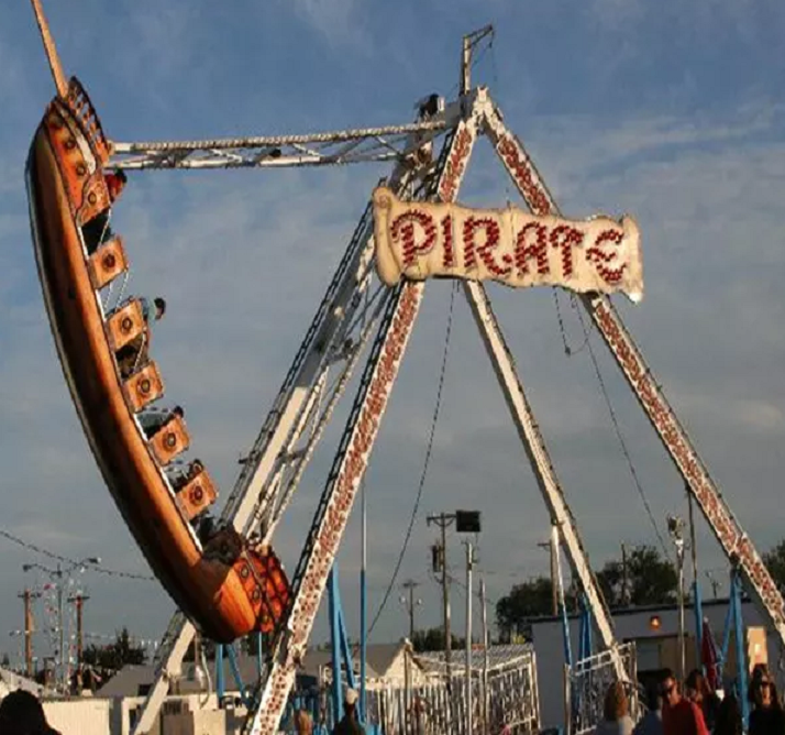 Amusement Park Rides - Amusement Park Thrilling Pirate Ship